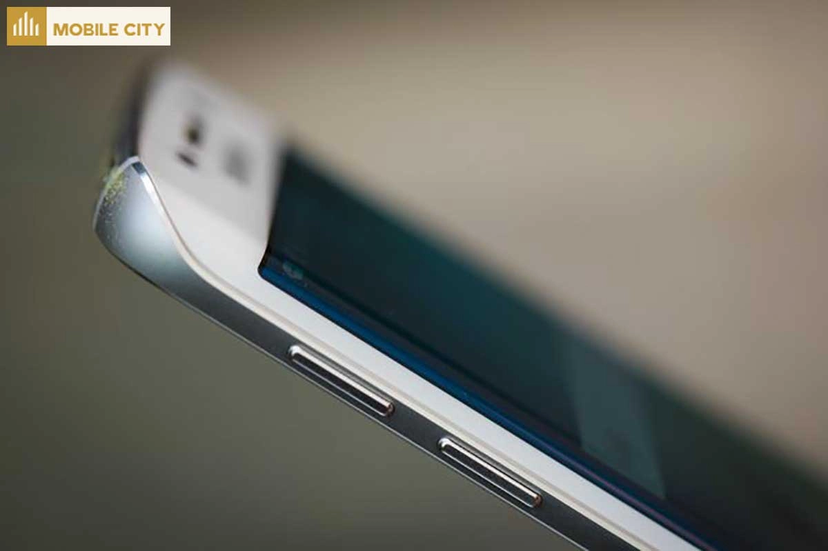 Samsung Galaxy S6 Edge sang trọng