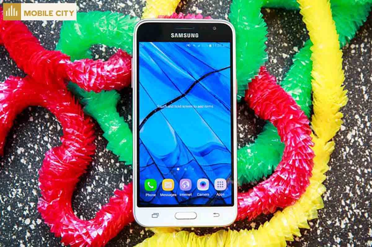 Màn hình Samsung Galaxy J3 2016 - J3109