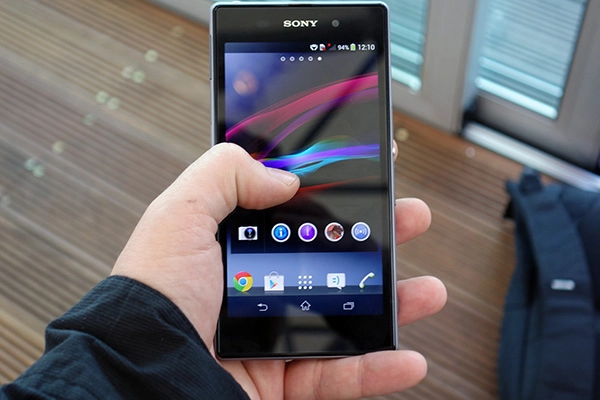 thay-mat-kinh-cam-ung-sony-xperia-z1-z1s-t-mobile