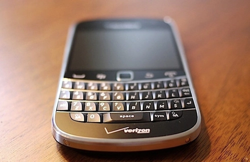 đánh giá màn hình BlackBerry 9930 chính hãng giá rẻ