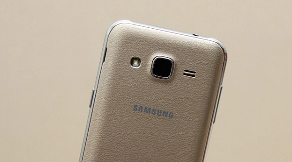 thay camera Samsung Galaxy J2