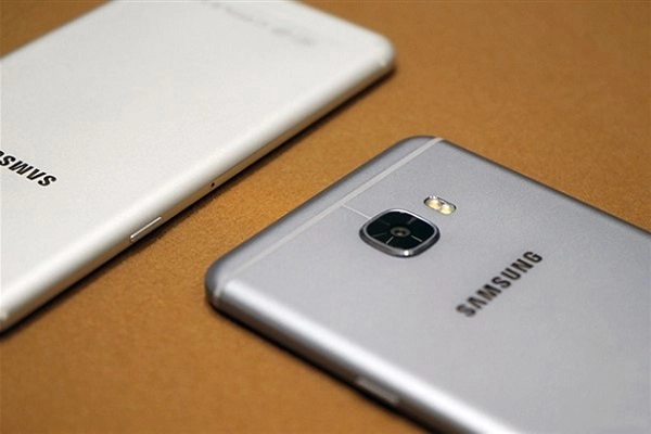 Thay Pin Samsung Galaxy C7