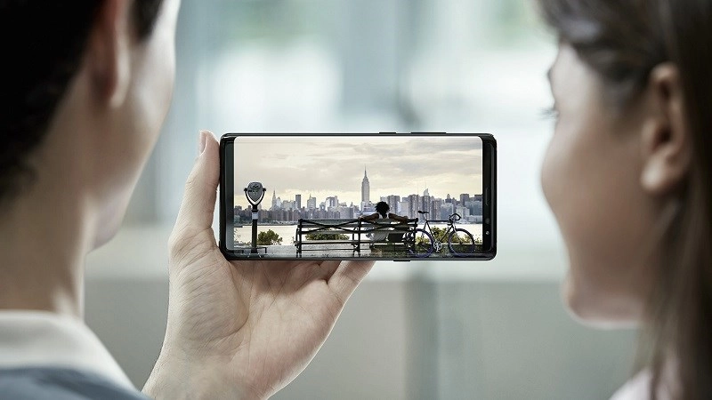 Nếu bạn là một người kỹ thuật thực sự và đam mê công nghệ, hãy xem những bức ảnh được chụp bởi Galaxy Note 8 với màn hình đẹp nhất từ trước đến nay. Bạn sẽ tận hưởng một trải nghiệm hoàn toàn mới với màu sắc chân thật và độ sáng rực rỡ.