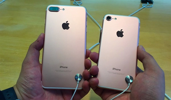 iPhone 7 có máy màu