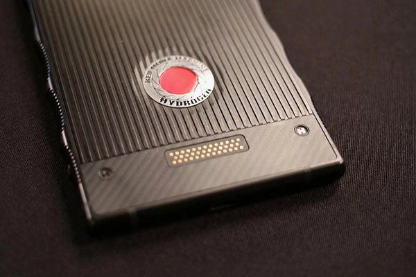 thay-ic-nguon-red-hydrogen-one