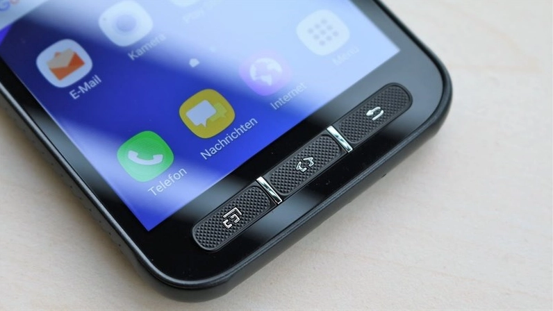 Galaxy Xcover 4S-điện thoại siêu bền mới của Samsung