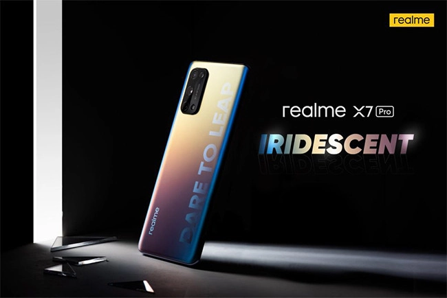 realme-x7-pro-iridescent-color-1024x683