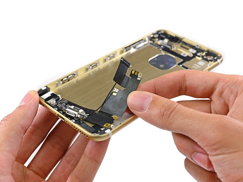 Sửa thay IC sạc USB iPhone 6 chính hãng, Uy tín - Huy Dũng Mobile