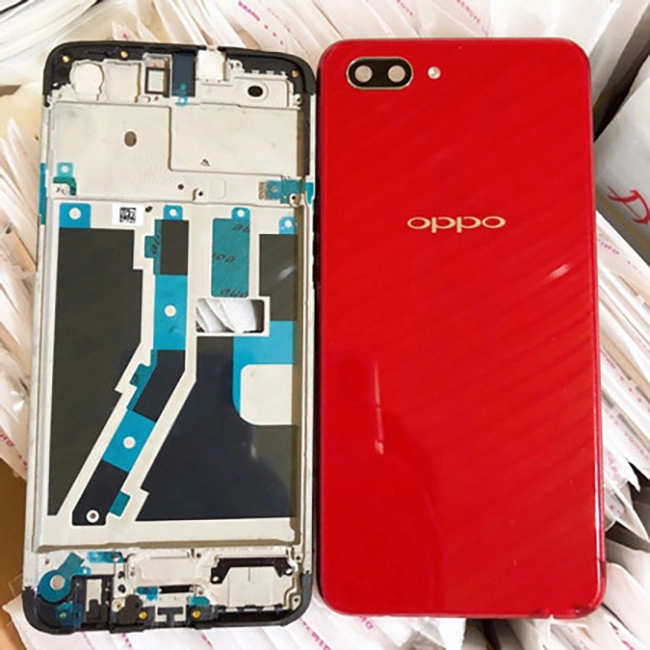 thay-nap-lung-oppo-a3s-1