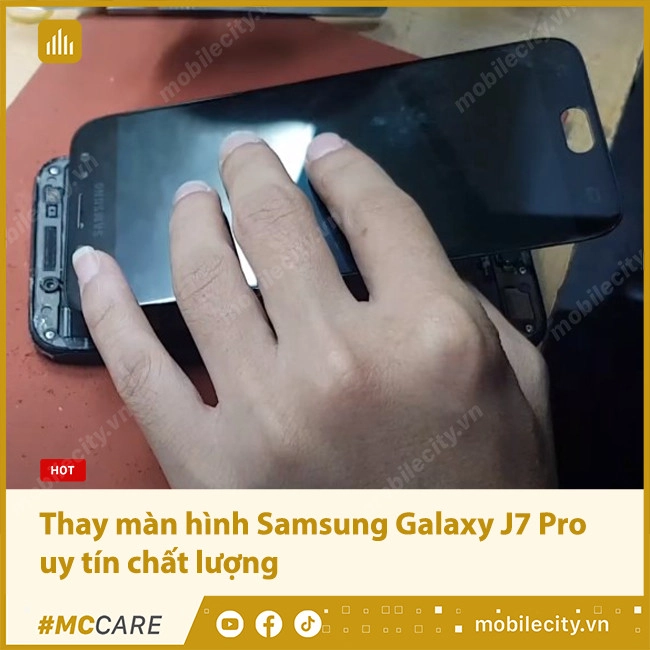 Thay màn hình Samsung Galaxy J7 Pro