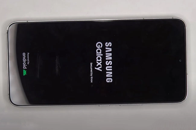 Biểu hiện cần ép kính Samsung Galaxy S22