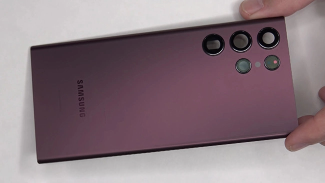Biểu hiện khi cần thay thế của kính lưng, nắp lưng Samsung Galaxy S22 Ultra