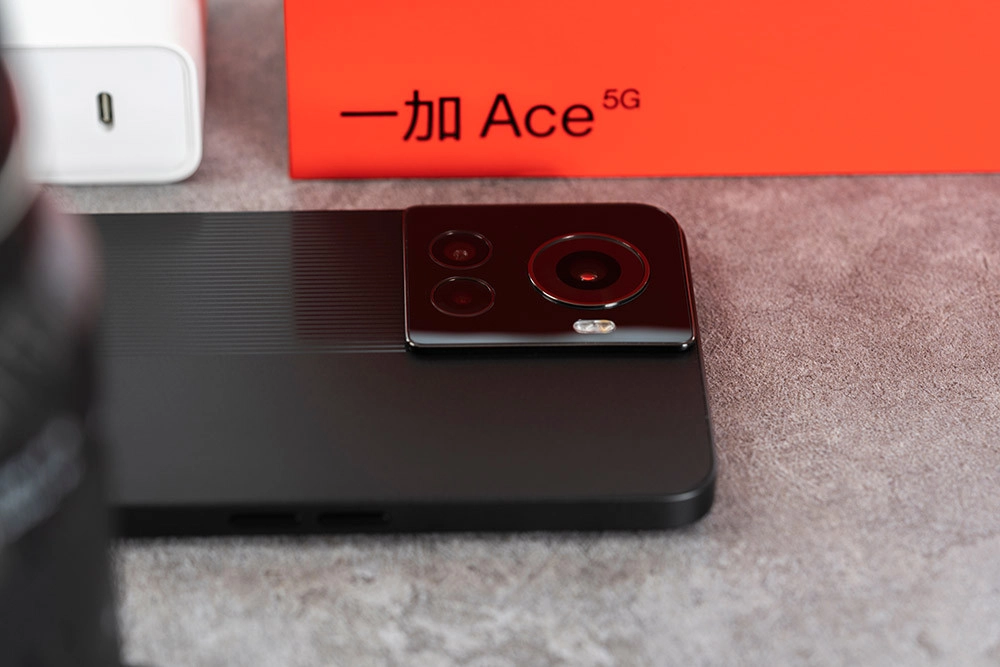 Điện thoại OnePlus Ace (Dimensity 8100-Max, sạc 150W)