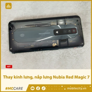 thay-kinh-lung-nap-lung-nubia-red-magic-7
