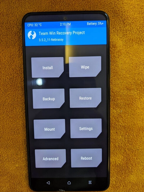 Mời tải về bộ hình nền MIUI 12 mặc định của Xiaomi