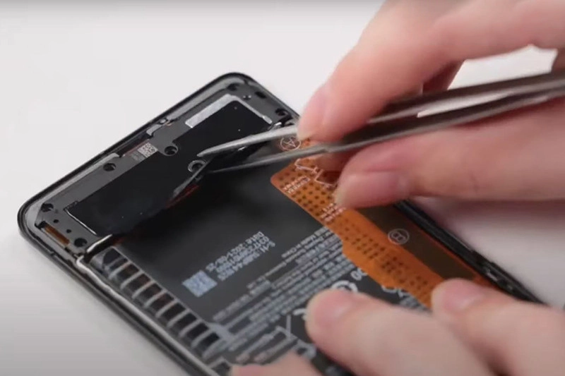 thay-pin-xiaomi-civi-2-7