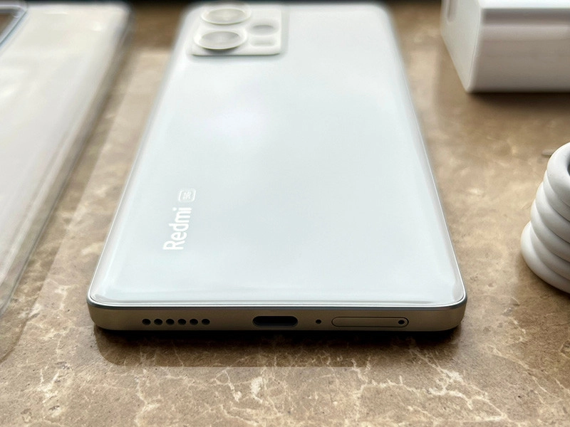  tren-tay-xiaomi-redmi-note-12-pro-plus-6.jpg