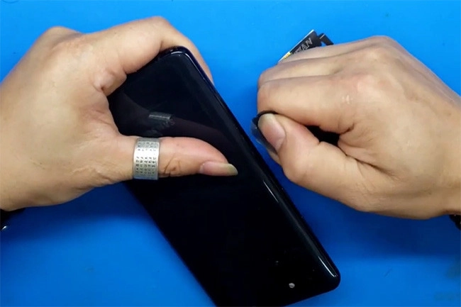 Yếu tố khiến Samsung Galaxy Note 10 Lite phải thay vỏ