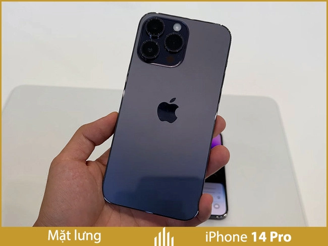 iphone-14-pro-cu-mat-lung