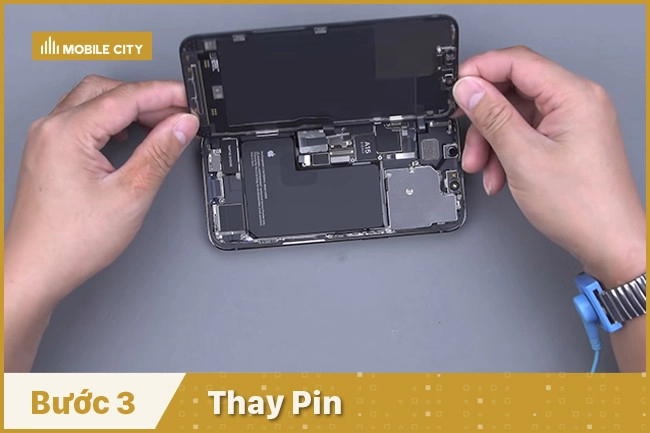 Thay Pin cho iPhone 13 Pro