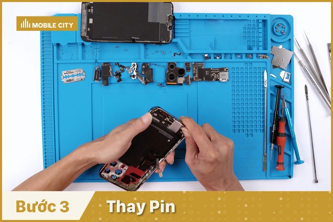 Thay Pin cho iPhone 13 Pro Max