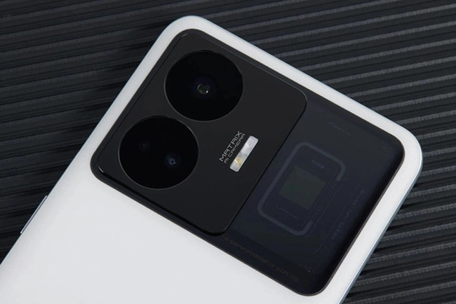 Nguyên nhân Realme GT Neo 5 hỏng camera