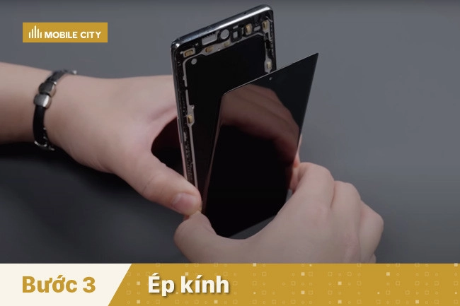 ep-kinh-oneplus-ace-222