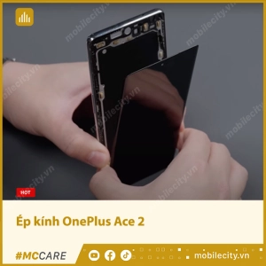 ep-kinh-oneplus-ace-2