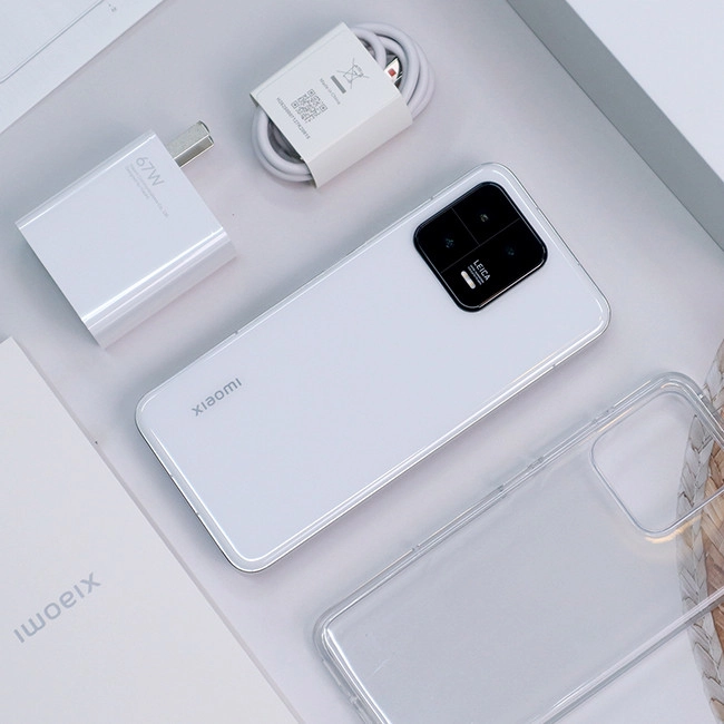 Điện thoại Xiaomi 13 (Giá rẻ hơn 8tr)