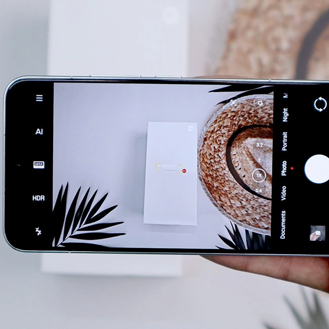 Điện thoại Xiaomi 13 (Giá rẻ hơn 8tr)