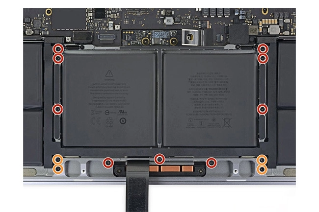 Thay Pin Macbook Air 2012 có ảnh hưởng gì tới máy không?