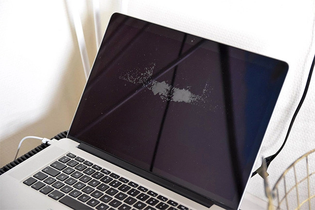 Dấu hiệu màn hình Macbook bị hỏng