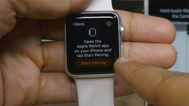 Chọn Start Pairing trên Apple Watch