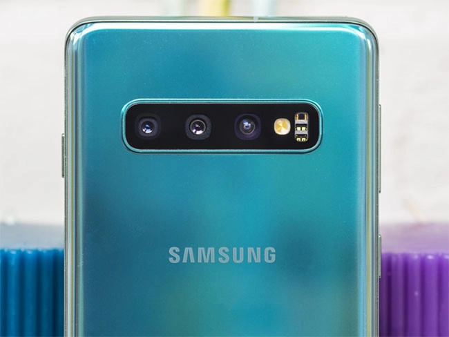 Dấu hiệu khi Samsung Galaxy S10 cần thay thế nắp lưng