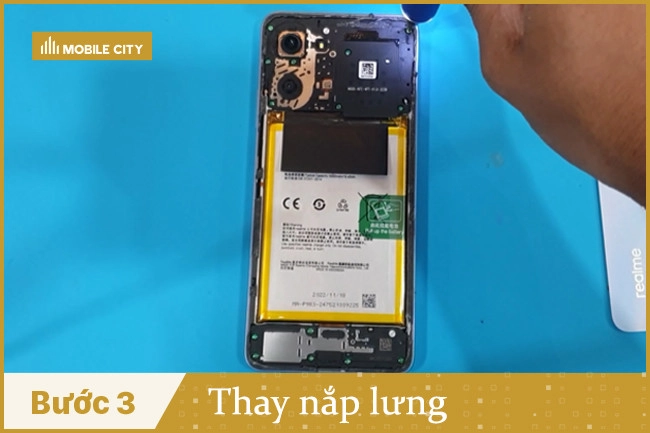 thay-nap-lung-realme-10-pro-thay-nap-lung