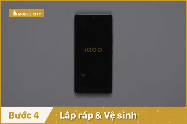 ep-kinh-vivo-iqoo-11s-lap-rap-ve-sinh