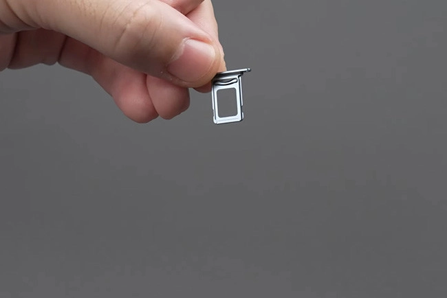 Thay, sửa khay SIM iPhone 15 Plus