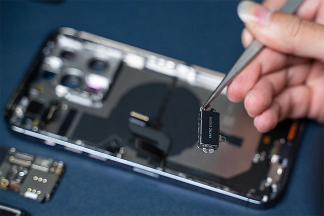 Sửa mic iPhone 15 Pro