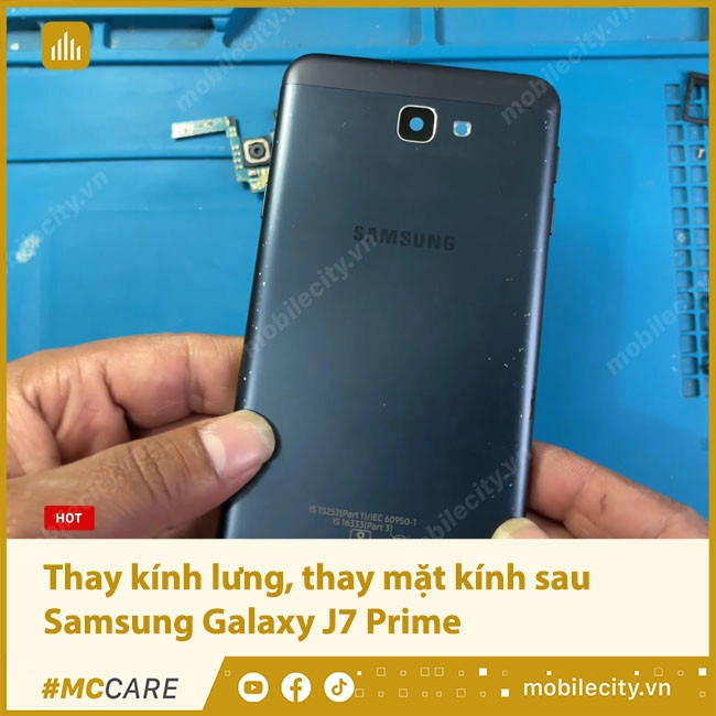 Thay mặt kính sau Samsung Galaxy J7 Prime Chính hãng, giá rẻ tại Hà Nội, Đà Nẵng, Tp.HCM