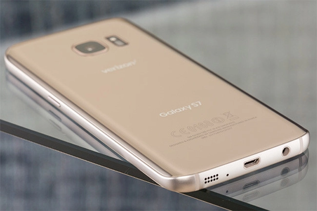 Dấu hiệu cần thay kính lưng Samsung Galaxy S7