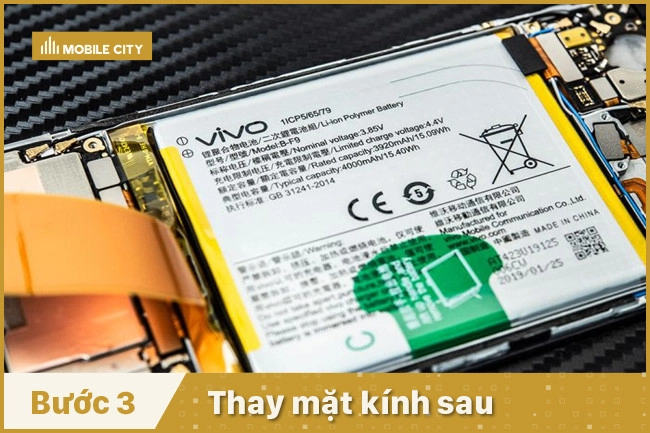 Thay mặt kính sau