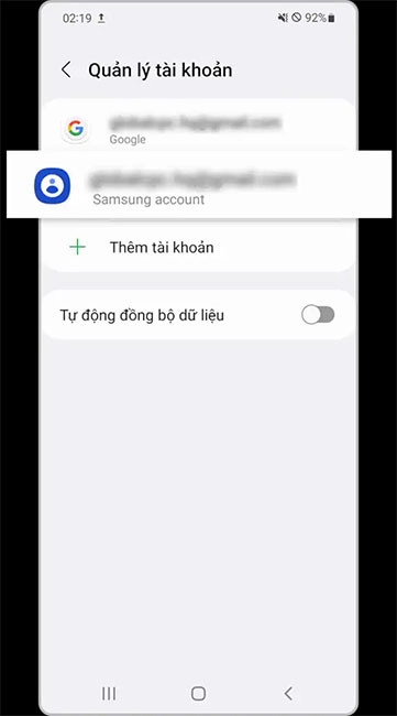 Sau đó bạn chọn Tài khoản Samsung cần xoá