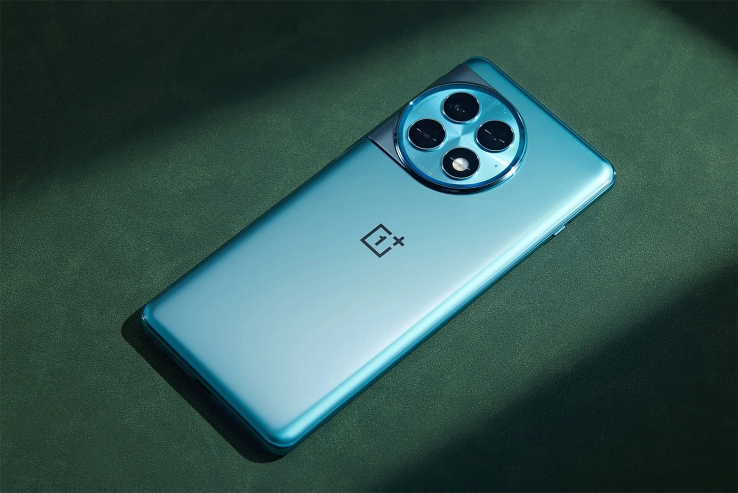 Khi nào nên ép kính OnePlus Ace 2 Pro?