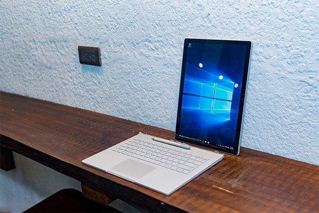 Thay pin có thể làm mất dữ liệu trên Surface Book 1 không?