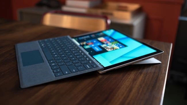 Nguyên nhân dẫn đến Surface Pro 5 hỏng pin