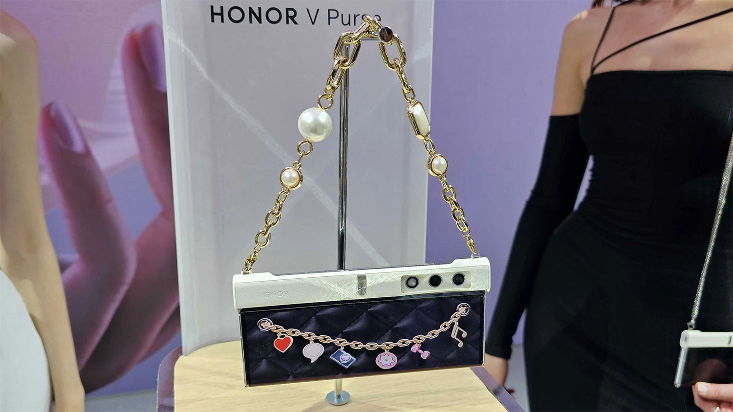  honor-v-purse-ra-mat-5