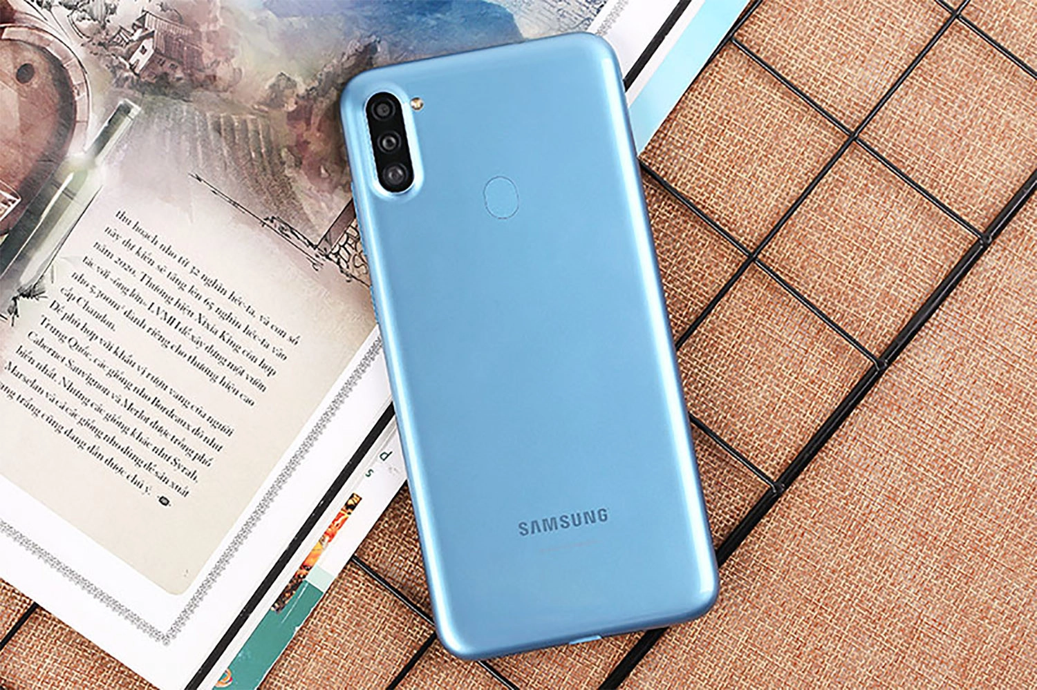 Thay kính lưng cho Samsung Galaxy A11 có ảnh hưởng gì không?