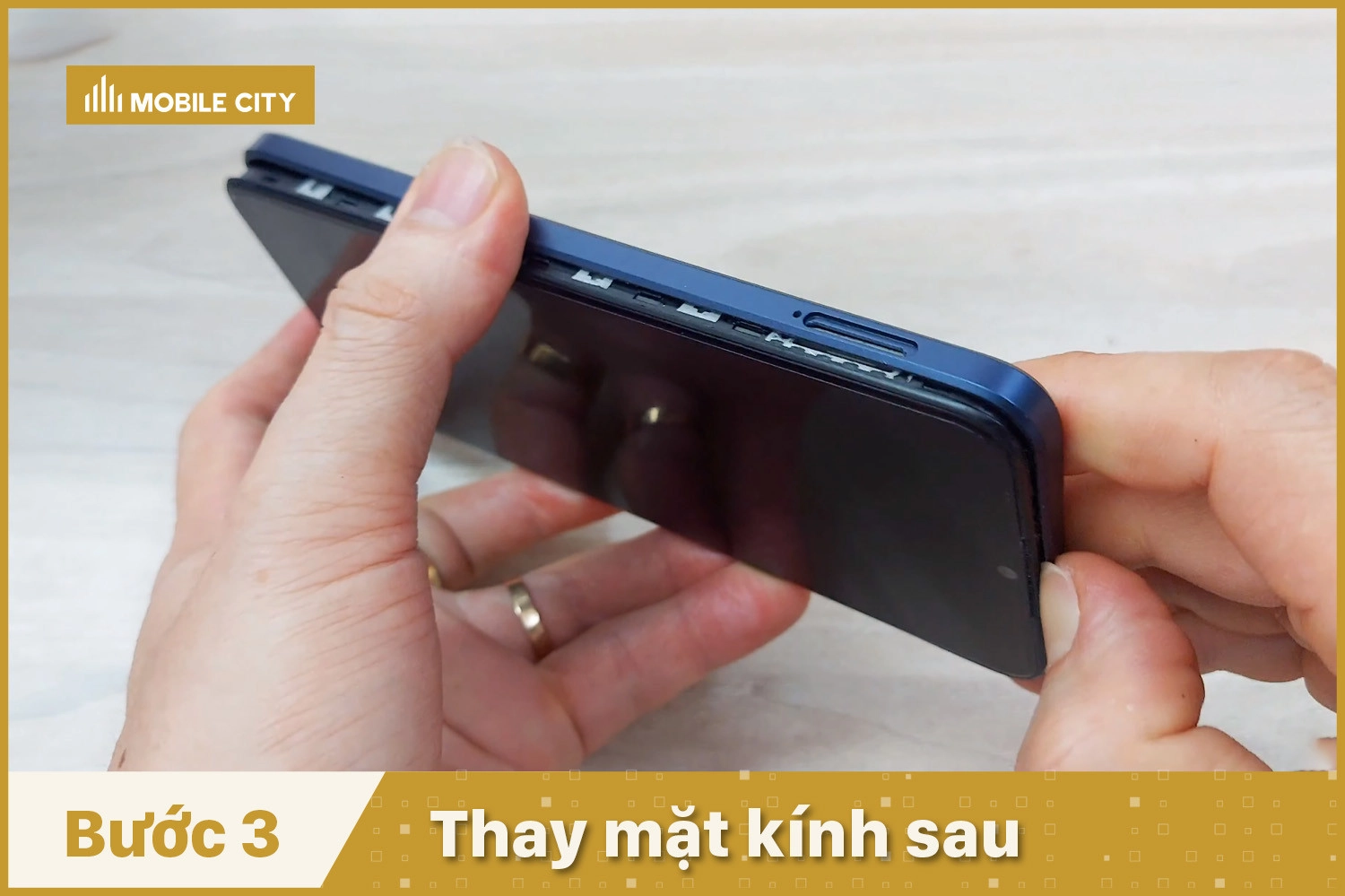 thay-mat-kinh-sau-oppo-a17k-thay-mks