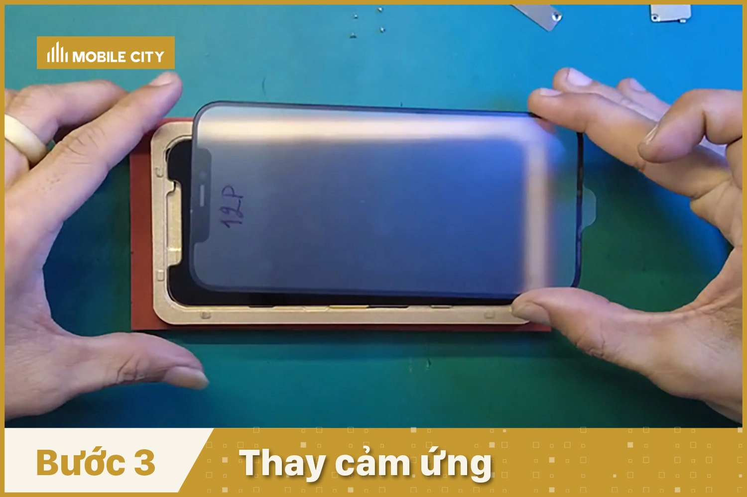  thay-cam-ung-iphone-12-pro-thay