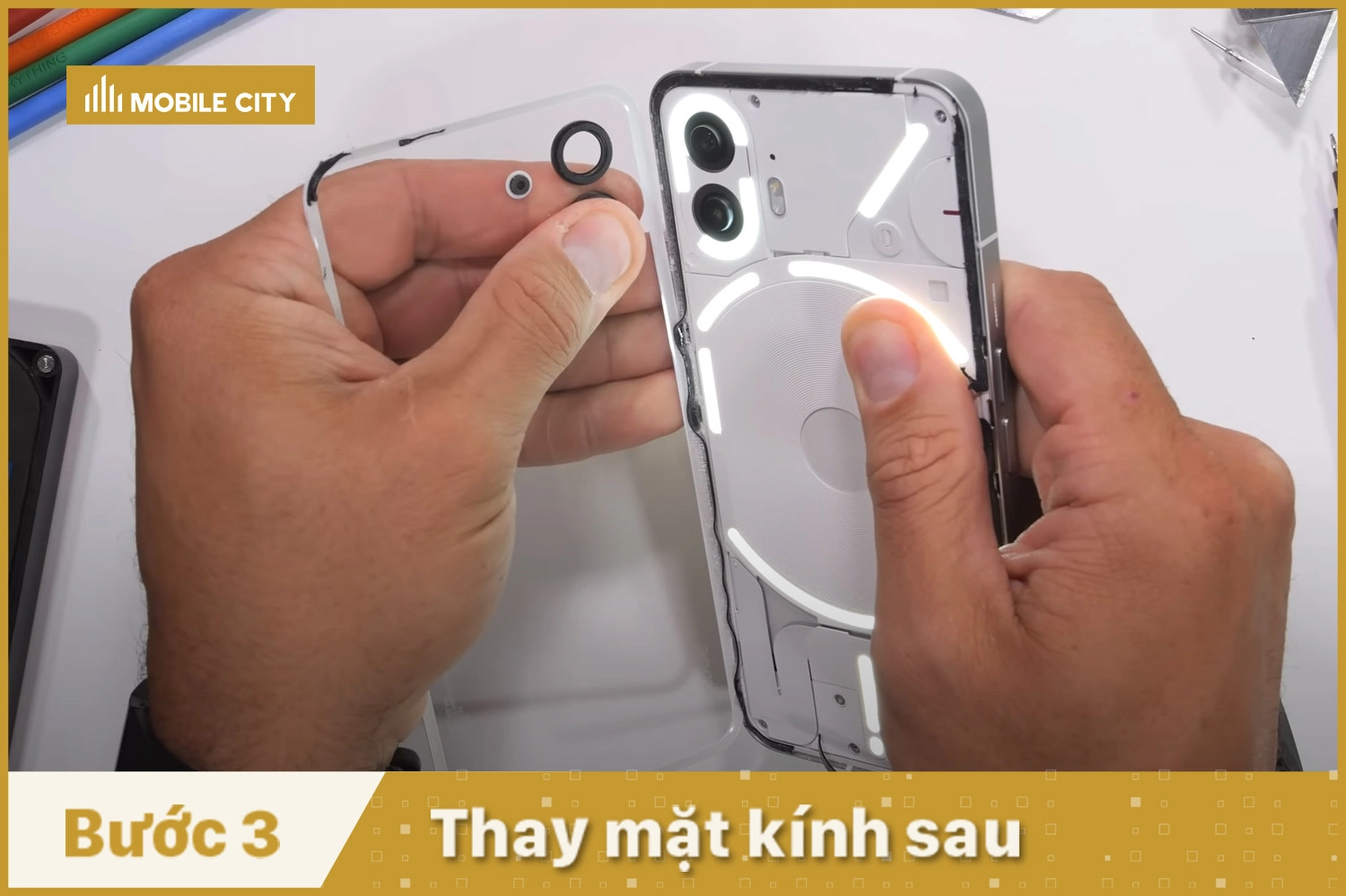 thay-kinh-lung-thay-mat-kinh-sau-nothing-phone-2-thay